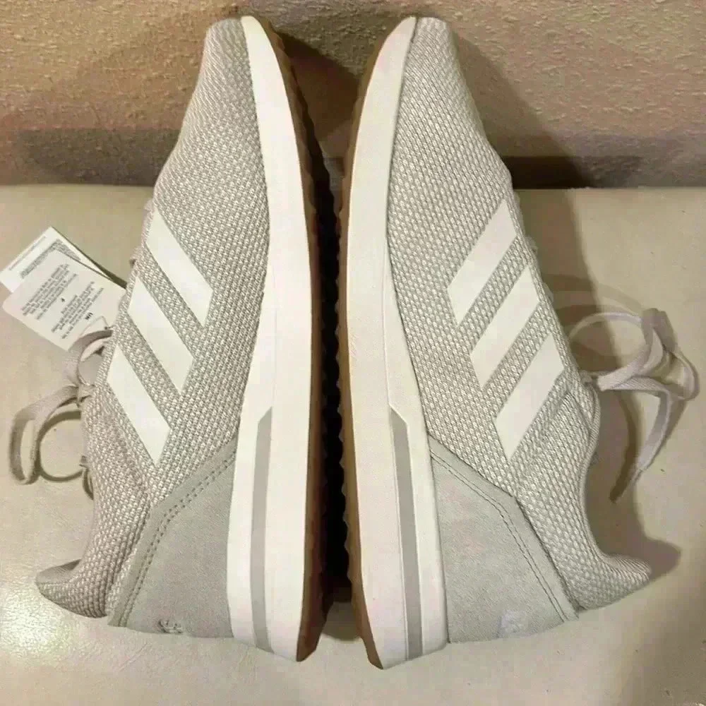 Adidas Run 70’s. Women’s running shoes